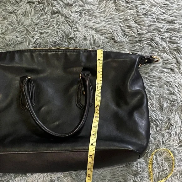 Tommy Hilfiger Black handbag EUC - Picture 12 of 12